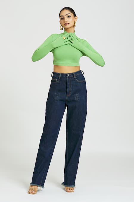 Buy Huemn Green Cotton Turtle Neck Solid Crop Top Online at Aza Fashions Buy_Huemn_Green Cotton Turtle Neck Solid Crop Top _Online_at_Aza_Fashions