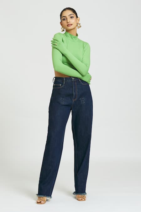 Shop Huemn Green Cotton Turtle Neck Solid Crop Top Online at Aza Fashions Shop_Huemn_Green Cotton Turtle Neck Solid Crop Top _Online_at_Aza_Fashions