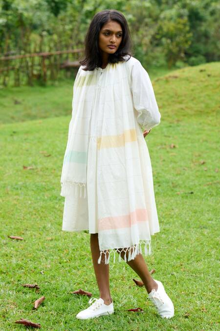 Shop Mantra Ivory Handloom , Chanderi Keyhole Tiered Dress With Striped Stole at Aza Fashions Shop_Mantra_Ivory Handloom , Chanderi Keyhole Tiered Dress With Striped Stole _at_Aza_Fashions
