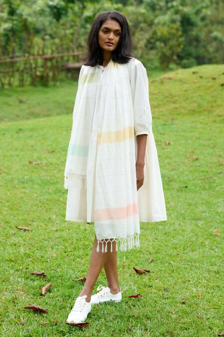 Mantra Ivory Handloom , Chanderi Keyhole Tiered Dress With Striped Stole Online at Aza Fashions Mantra_Ivory Handloom , Chanderi Keyhole Tiered Dress With Striped Stole _Online_at_Aza_Fashions