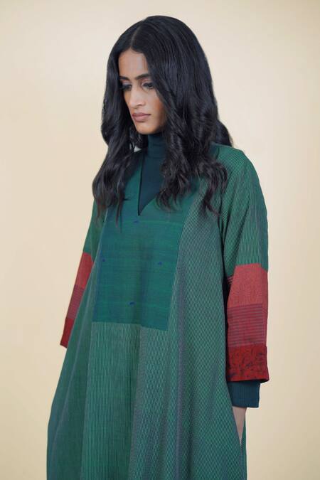 Buy Mantra Green Handloom Cotton, Maheshwari Patchwork Hollyberry Pinstriped A-line Dress Online at Aza Fashions Buy_Mantra_Green Handloom Cotton, Maheshwari Patchwork Hollyberry Pinstriped A-line Dress _Online_at_Aza_Fashions