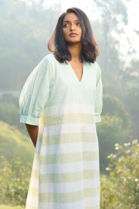 Buy_Mantra_Blue Handloom Cotton V-neck Handwoven Stripe Pattern Tunic _Online_at_Aza_Fashions