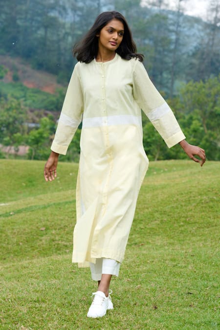 Mantra Color Blocked Handwoven Kurta 