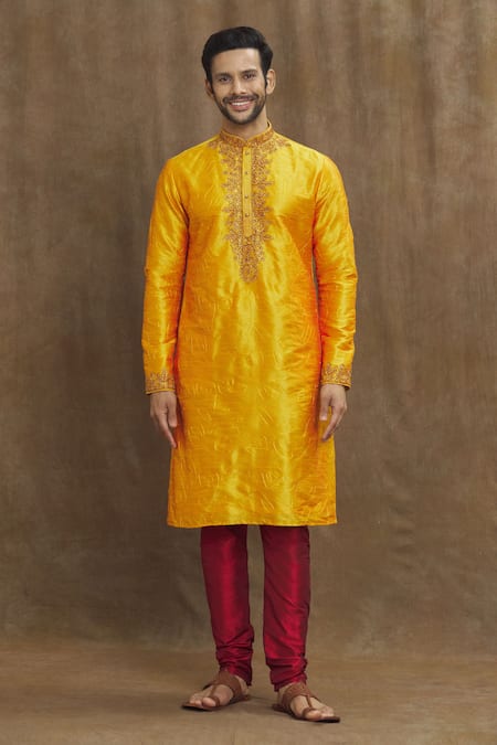 Arihant Rai Sinha Paisley Embroidered Kurta 