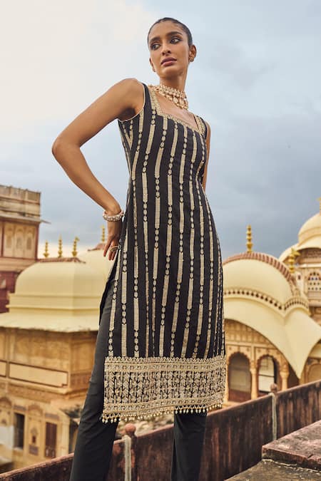 Buy_Lashkaraa_Black Brocade Embroidery, Stones, Zari Square Neck Hand Kurta Pant Set _Online_at_Aza_Fashions