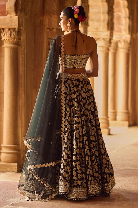 Lashkaraa Floral Bloom Brocade Pattern Lehenga Set 