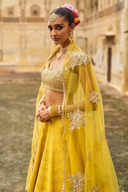 Buy_Lashkaraa_Yellow Brocade Sequins, Zari, Stones Scoop Neck Geometric Textured Lehenga Set _Online_at_Aza_Fashions
