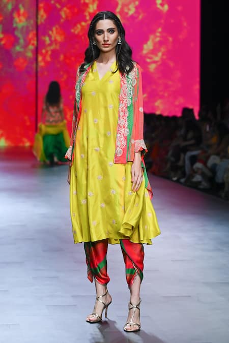 Swati Vijaivargie_Yellow Cape And Dhoti Bemberg Modal Satin Gulal Nargis Pant Set  _Online_at_Aza_Fashions