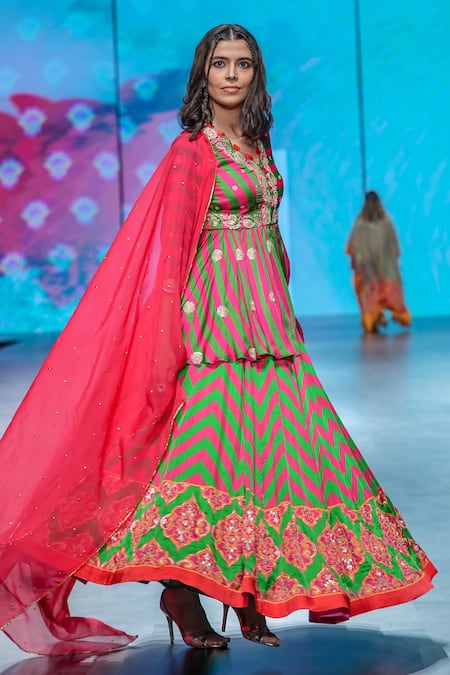 Shop_Swati Vijaivargie_Emerald Green Bamboo, Silk Organza Fringe, Chevron Print Lehenga Kurta Set _Online_at_Aza_Fashions