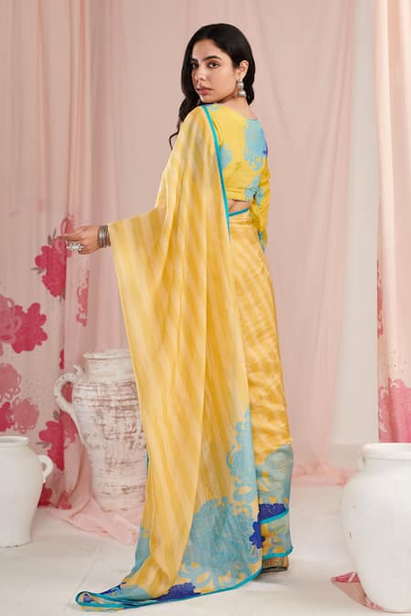 Negra Elegante Floral Print Saree With Unstitched Blouse Piece 