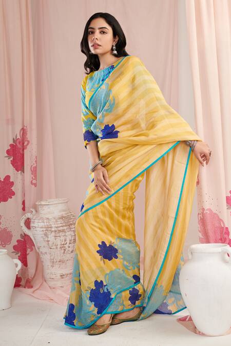 Negra Elegante Yellow Organza, Crepe Floral Print Saree With Unstitched Blouse Piece Online at Aza Fashions Negra Elegante_Yellow Organza, Crepe Floral Print Saree With Unstitched Blouse Piece _Online_at_Aza_Fashions