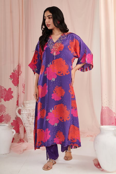 Negra Elegante Purple Crepe Pearls V-neck Chrysanthemum Printed Kaftan And Pant Set Online at Aza Fashions Negra Elegante_Purple Crepe Pearls V-neck Chrysanthemum Printed Kaftan And Pant Set _Online_at_Aza_Fashions