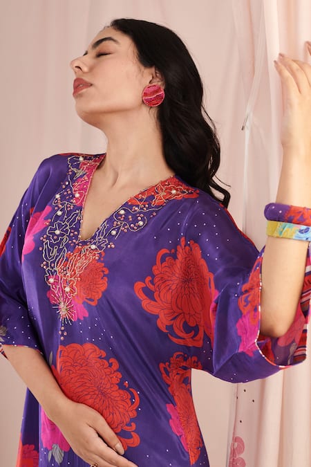 Shop Negra Elegante Purple Crepe Pearls V-neck Chrysanthemum Printed Kaftan And Pant Set Online at Aza Fashions Shop_Negra Elegante_Purple Crepe Pearls V-neck Chrysanthemum Printed Kaftan And Pant Set _Online_at_Aza_Fashions