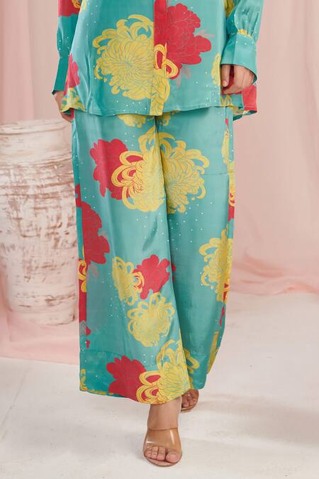 Negra Elegante_Blue Crepe Embroidery Shawl Neck Floral Print Shirt With Pant _Online_at_Aza_Fashions