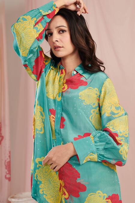 Negra Elegante_Blue Crepe Embroidery Shawl Neck Floral Print Shirt With Pant _at_Aza_Fashions