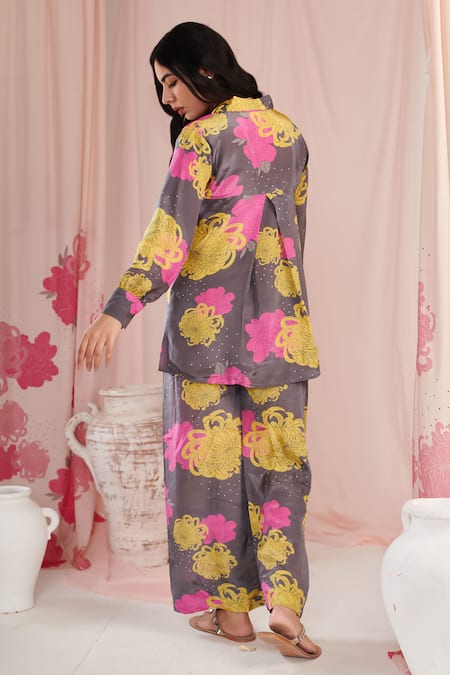 Shop_Negra Elegante_Grey Crepe Shawl Neck Blossom Print Shirt With Pant _at_Aza_Fashions