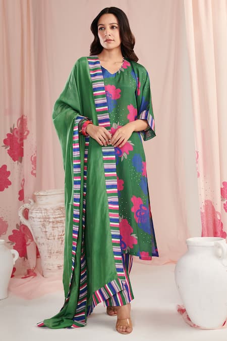 Negra Elegante Floral Print Kurta Pant Set 