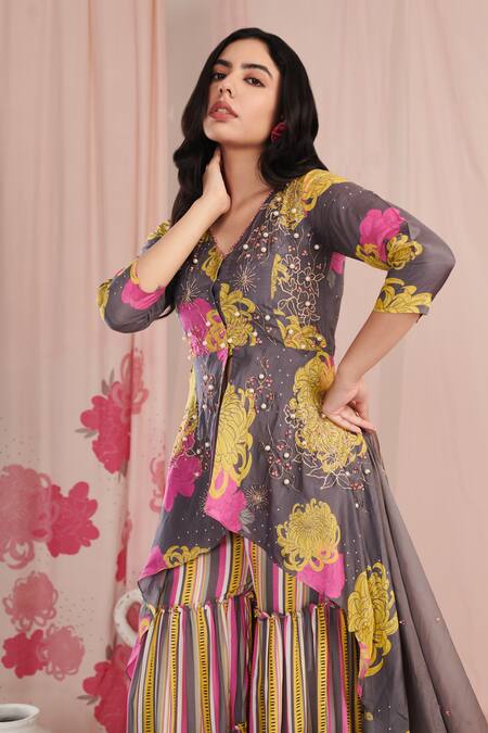 Negra Elegante Grey Cotton, Organza, Silk Pearls, Floral Print Peplum Kurta Sharara Set at Aza Fashions Negra Elegante_Grey Cotton, Organza, Silk Pearls, Floral Print Peplum Kurta Sharara Set _at_Aza_Fashions