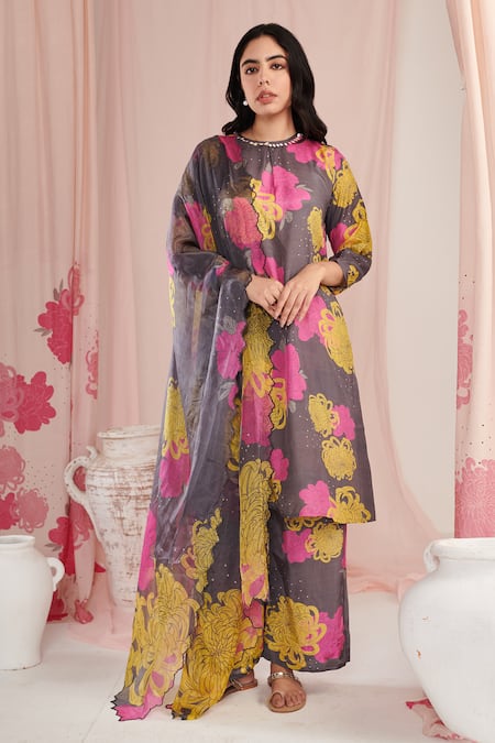 Negra Elegante Botanical Print Kurta Pant Set 