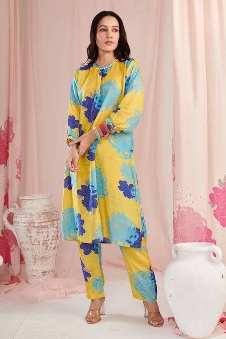 Negra Elegante Botanic Floral Print Kurta Pant Set 