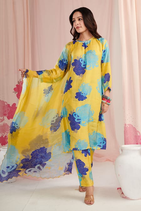 Negra Elegante_Yellow Silk, Cotton Sequins Round Neck Botanic Floral Print Kurta Pant Set _Online_at_Aza_Fashions