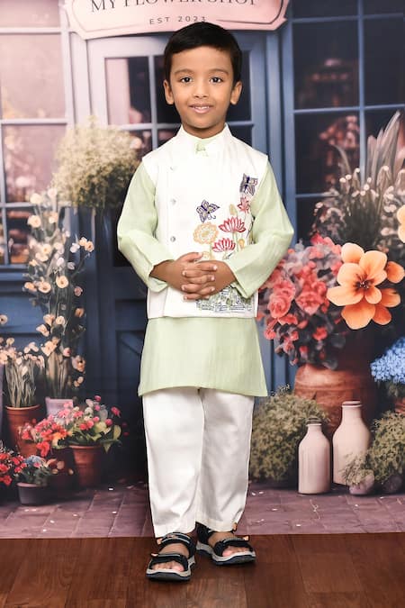 Shop_Petite Pomme_Green Chanderi, Cotton Satin Embroidery Lotus Pond Kurta Set _Online_at_Aza_Fashions