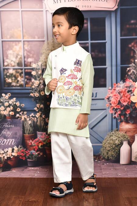 Petite Pomme_Green Chanderi, Cotton Satin Embroidery Lotus Pond Kurta Set _at_Aza_Fashions