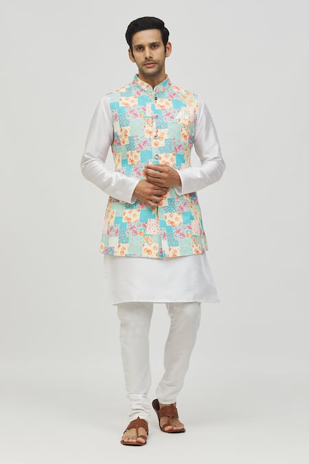 Arihant Rai Sinha Floral & Paisley Pattern Bundi 