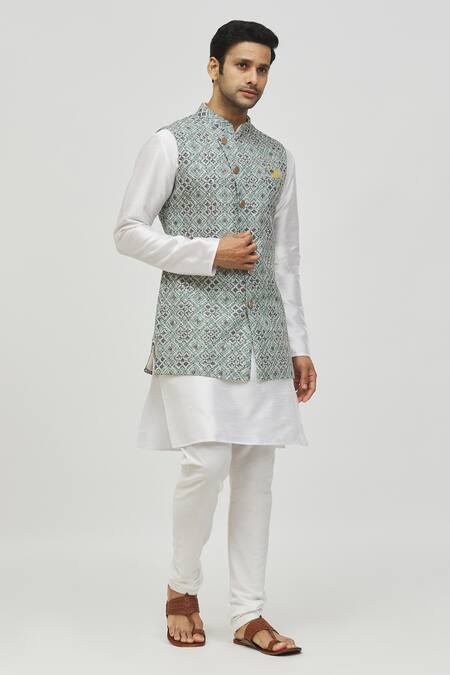 Arihant Rai Sinha Green Cotton Sequins, Embroidery Geometric Pattern Bundi at Aza Fashions Arihant Rai Sinha_Green Cotton Sequins, Embroidery Geometric Pattern Bundi _at_Aza_Fashions