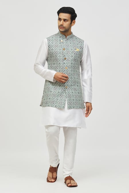 Arihant Rai Sinha Green Bundi Soft Cotton Embroidered Thread Geometric Pattern With Kurta Set