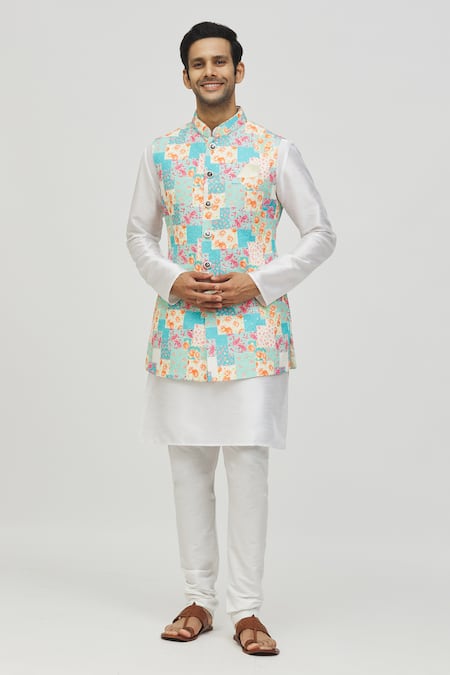 Arihant Rai Sinha Embroidered Bundi With Kurta Set 