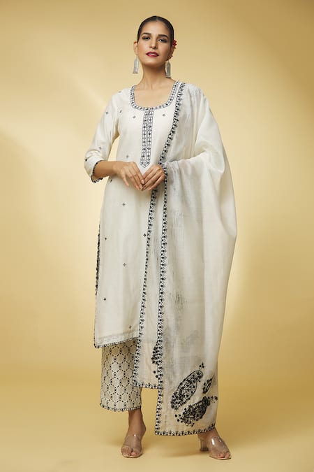 Buy Punit Balana Ivory Chanderi Silk, Handloom Cotton Embroidery, Cut Work, Mirrors Kurta Set Buy_Punit Balana_Ivory Chanderi Silk, Handloom Cotton Embroidery, Cut Work, Mirrors Kurta Set