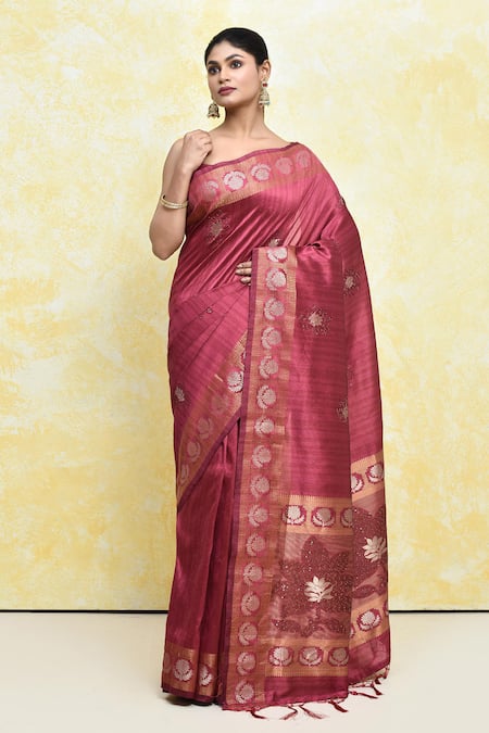 Samyukta Singhania Floral Woven Saree With Blouse 