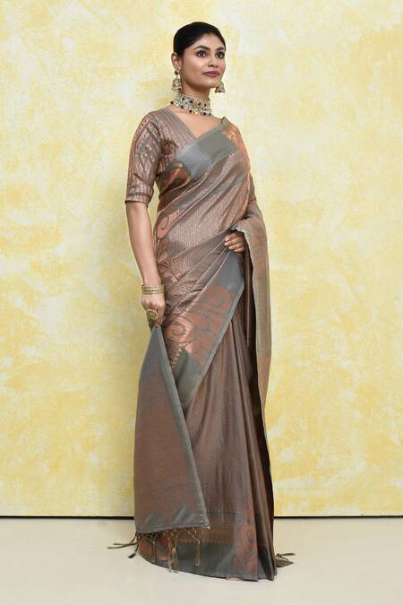 Samyukta Singhania_Grey Silk Embroidery Plunge Neck Geometric Woven Saree With Blouse_Online_at_Aza_Fashions