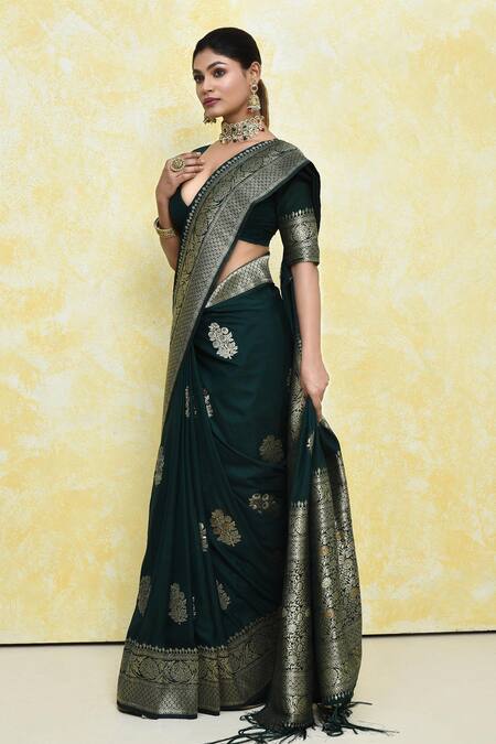 Samyukta Singhania_Green Georgette Embroidery V-neck Floral Butti Pattern Saree With Blouse_at_Aza_Fashions