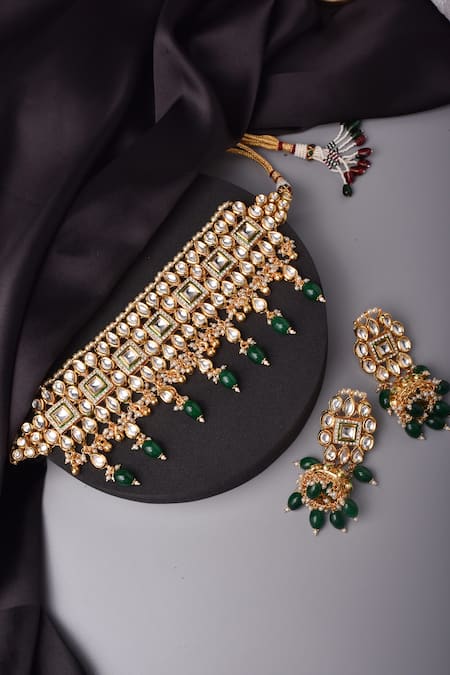 Shop_Swabhimann_Green Stones Kundan Embellished Choker Necklace Set _at_Aza_Fashions