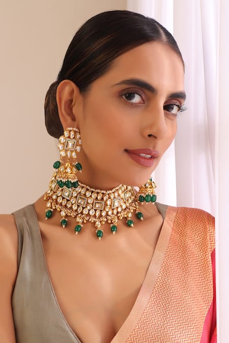 Shop Swabhimann Green Stones Kundan Embellished Choker Necklace Set Online at Aza Fashions Shop_Swabhimann_Green Stones Kundan Embellished Choker Necklace Set _Online_at_Aza_Fashions