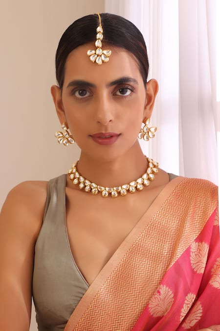SWABHIMANN Kundans Embellished Choker Necklace Set 