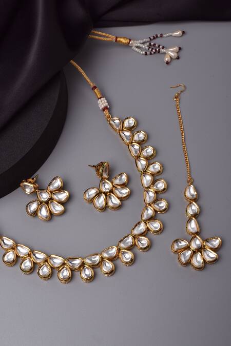 Swabhimann_Gold Plated Crystals Kundans Embellished Choker Necklace Set _Online_at_Aza_Fashions