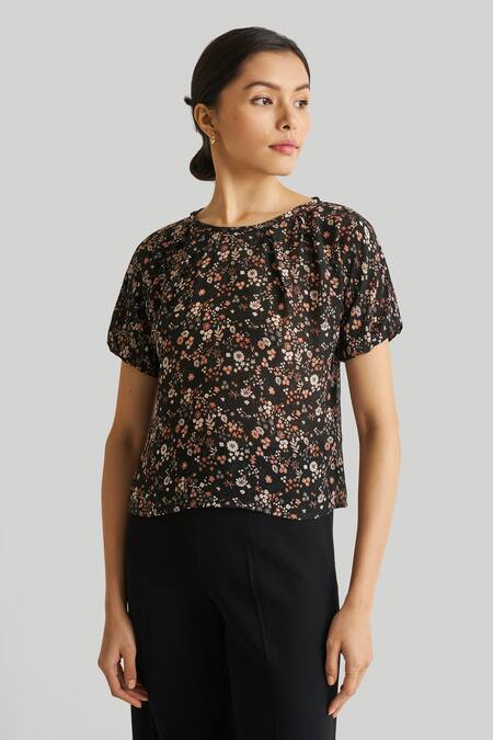 Reistor Black Bamboo Boat Neck Wildflower Waltz Print Top Online at Aza Fashions Reistor_Black Bamboo Boat Neck Wildflower Waltz Print Top _Online_at_Aza_Fashions