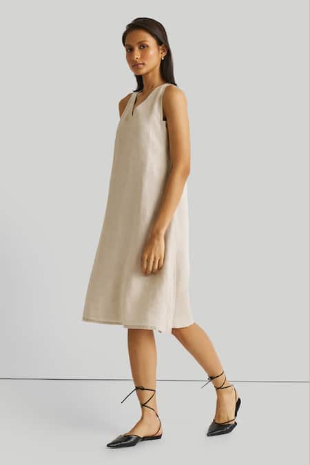 Shop Reistor Beige Hemp, Tencel V-neck V Midi Dress Online at Aza Fashions Shop_Reistor_Beige Hemp, Tencel V-neck V Midi Dress _Online_at_Aza_Fashions