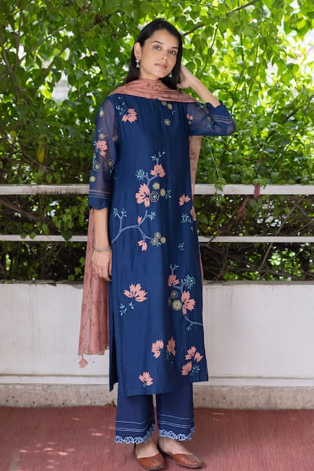 Buy Vaayu Blue Muslin, Cotton Embroidery Round Neck Floral Applique Kurta Pant Set Online at Aza Fashions Buy_Vaayu_Blue Muslin, Cotton Embroidery Round Neck Floral Applique Kurta Pant Set _Online_at_Aza_Fashions