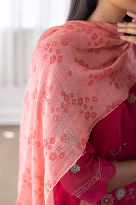 Shop Vaayu Pink Muslin, Cotton Embroidery, Tassels Bloom Garden Applique Kurta Pant Set Online at Aza Fashions Shop_Vaayu_Pink Muslin, Cotton Embroidery, Tassels Bloom Garden Applique Kurta Pant Set _Online_at_Aza_Fashions