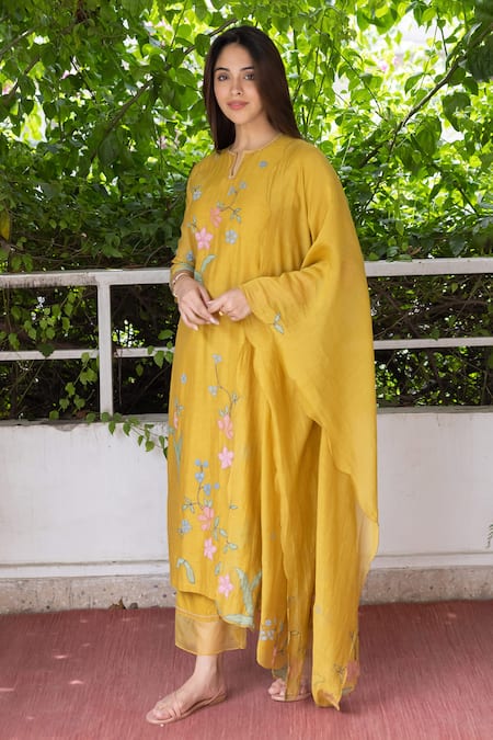 Vaayu Yellow Muslin, Cotton Embroidery, Applique Round Gardenia Bloom Kurta Pant Set Online at Aza Fashions Vaayu_Yellow Muslin, Cotton Embroidery, Applique Round Gardenia Bloom Kurta Pant Set _Online_at_Aza_Fashions