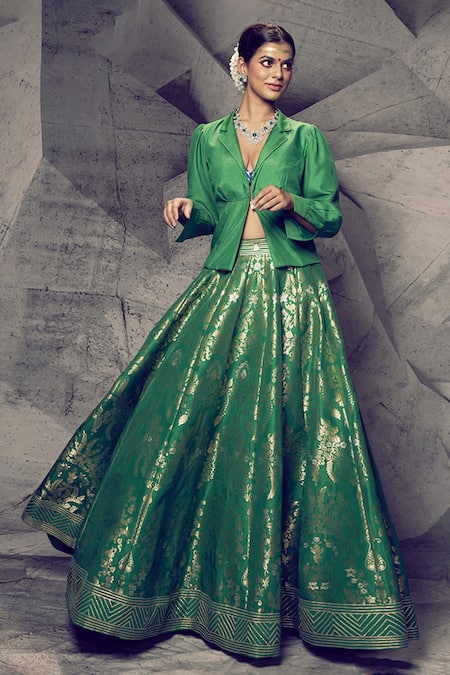 Shop_Archana Kochhar_Green Silk, Brocade Gota Patti, Embroidery V-neck Anant Jacket Lehenga Set _Online_at_Aza_Fashions