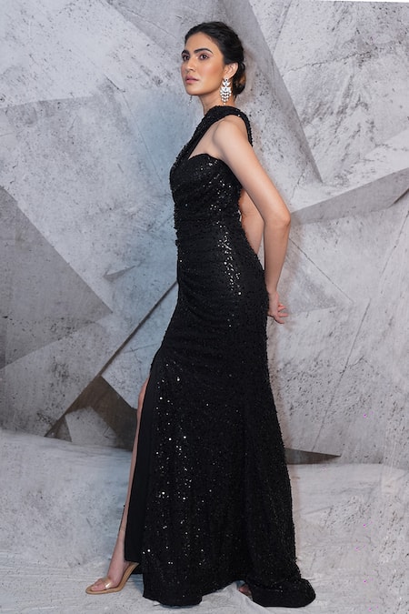 Archana Kochhar Elegant Embroidered Pleated Draped Gown 