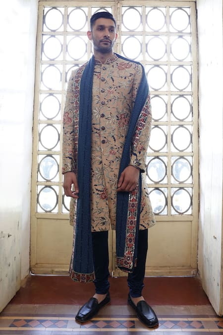 Vikram Phadnis Silk Floral Jaal Embroidered Sherwani Set With Stole 