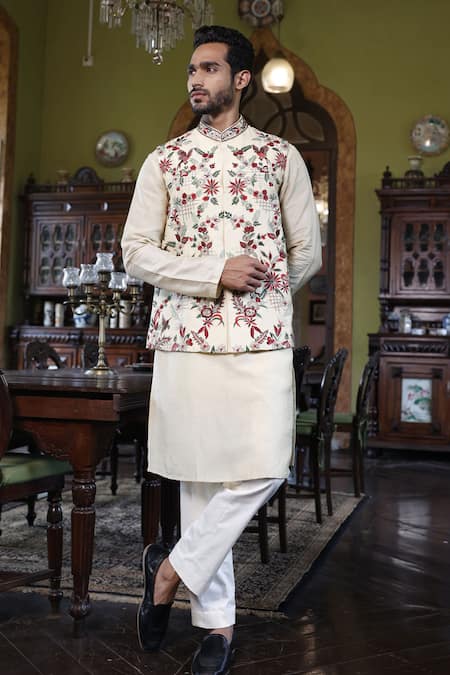 Vikram Phadnis Ivory Zari Embroidered Bundi & Kurta Set 