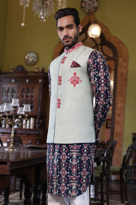 Buy_Vikram Phadnis_Green Bundi And Kurta Silk Embroidery Thread Sage & Set _Online_at_Aza_Fashions