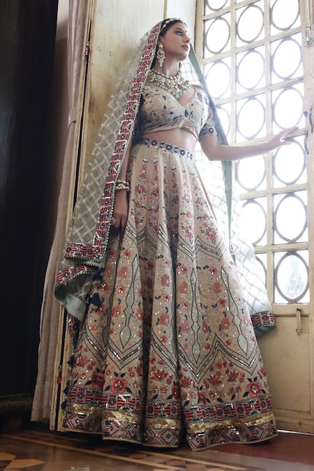 Shop Vikram Phadnis Green Lehenga And Blouse New Raw Silk Embroidery Thread Mughal Bloom Bridal Set at Aza Fashions Shop_Vikram Phadnis_Green Lehenga And Blouse New Raw Silk Embroidery Thread Mughal Bloom Bridal Set _at_Aza_Fashions
